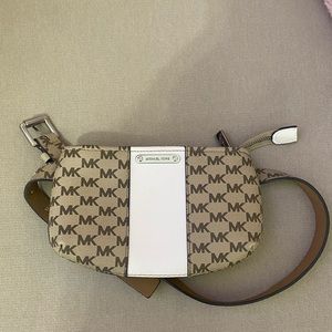 Super cute Michael kors bag!